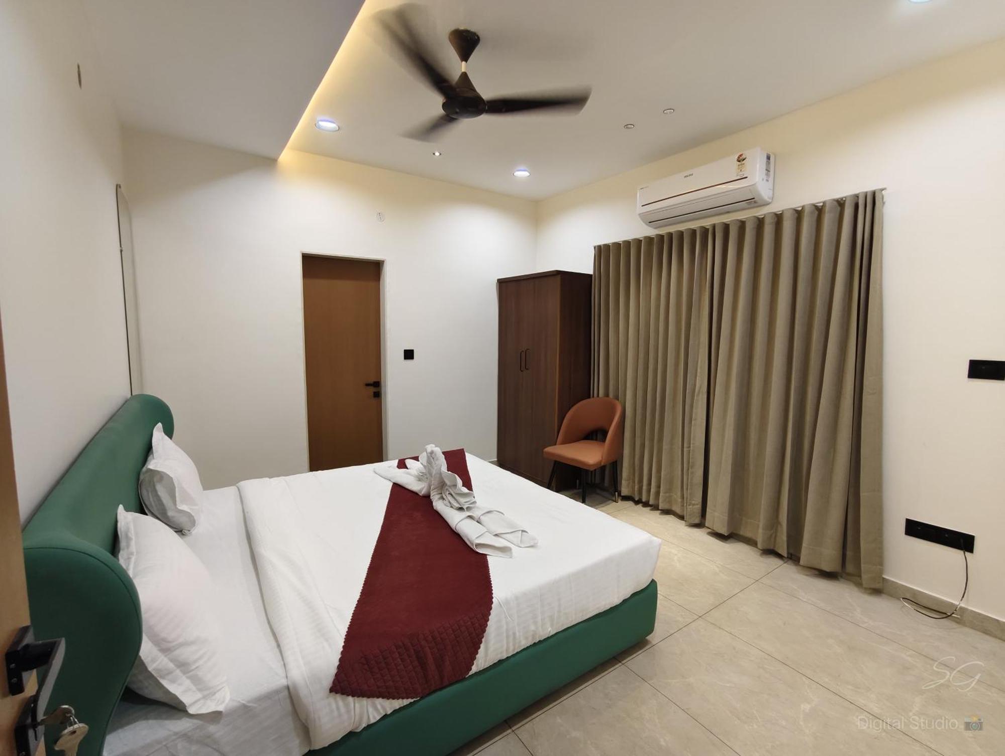 Shree Jalaram Resort Kodāe Eksteriør billede