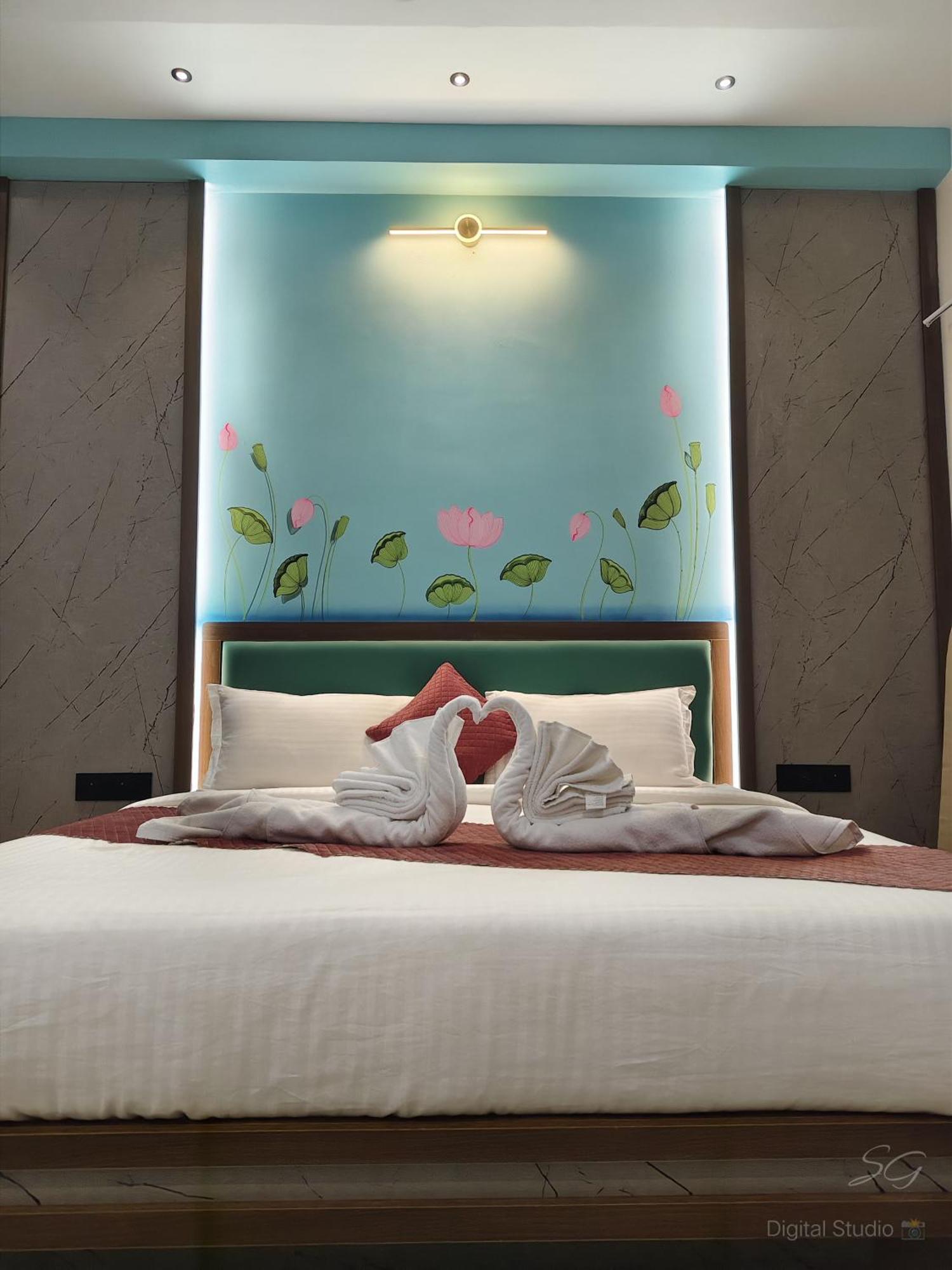 Shree Jalaram Resort Kodāe Eksteriør billede