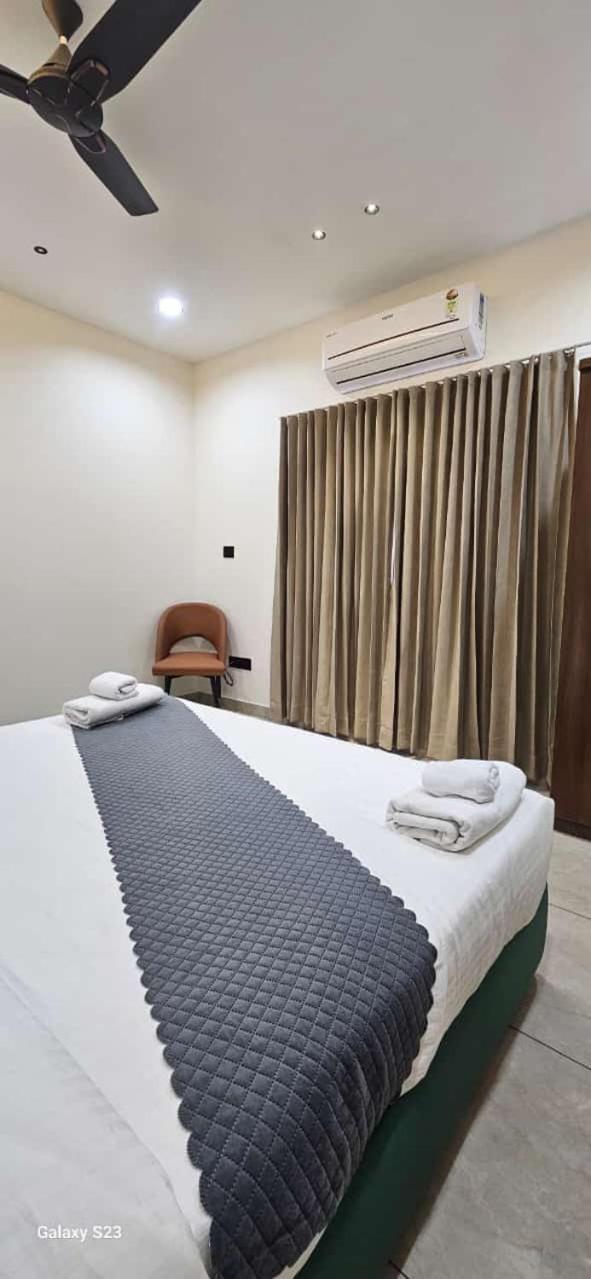 Shree Jalaram Resort Kodāe Eksteriør billede