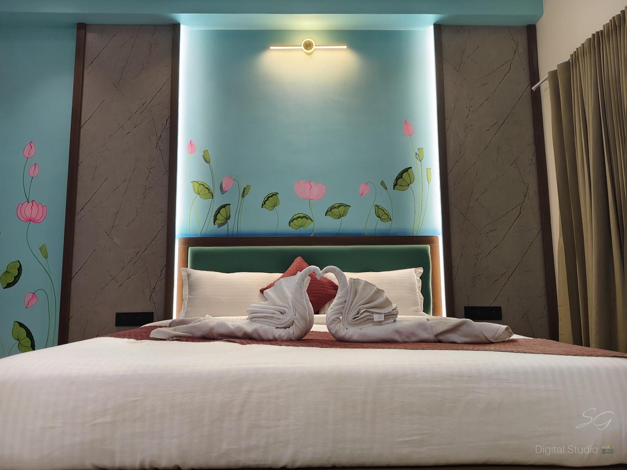 Shree Jalaram Resort Kodāe Eksteriør billede