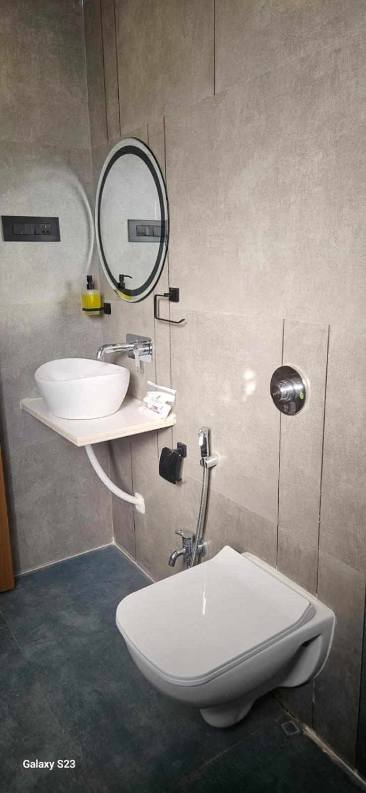 Shree Jalaram Resort Kodāe Eksteriør billede